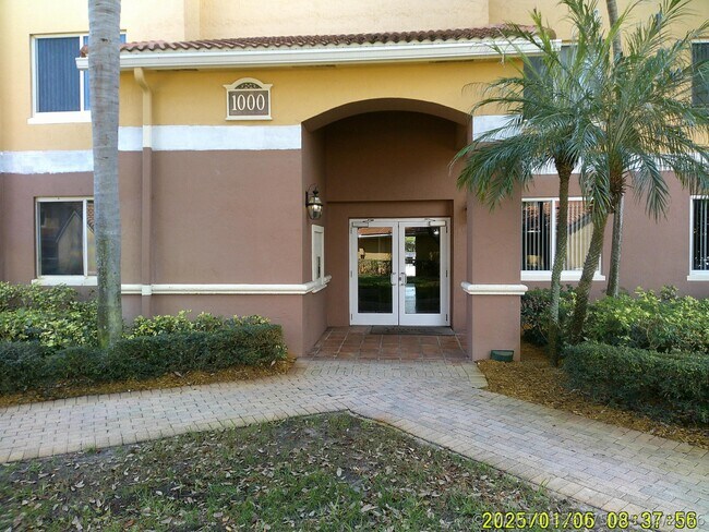 Building Photo - 1000 Scotia Dr