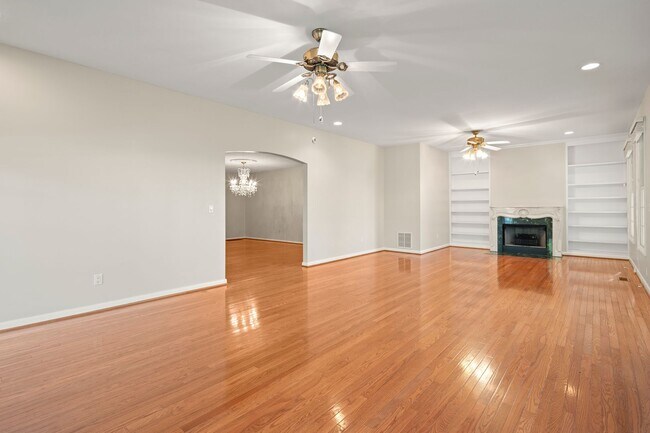 Building Photo - 119 W Chippendale Dr