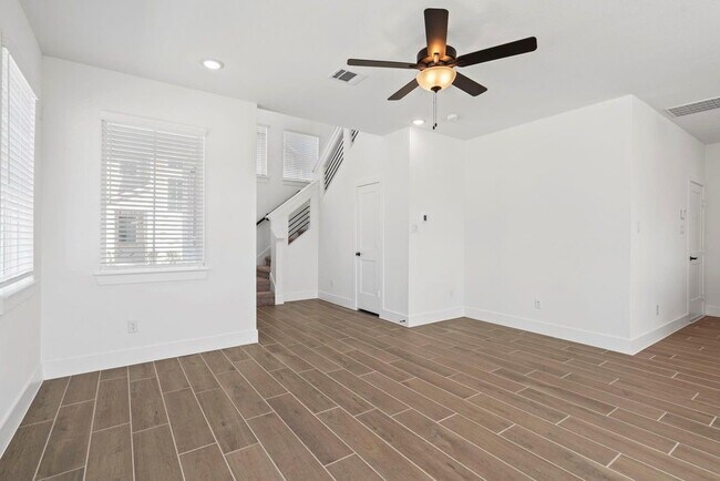 Building Photo - 1310 Shaded Rock Dr