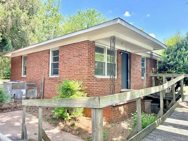 Building Photo - 3601 Fay St NW