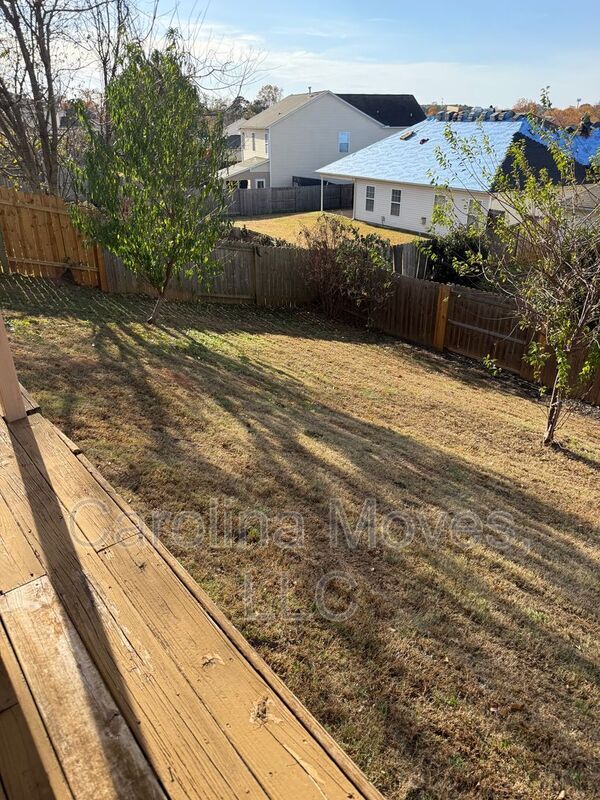 Building Photo - 223 Collingwood Ln