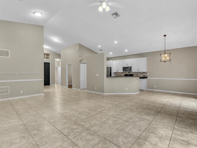 Building Photo - 6271 SW 195th Ave