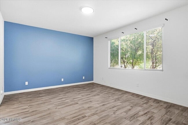 Building Photo - 8613 S 41st Glen