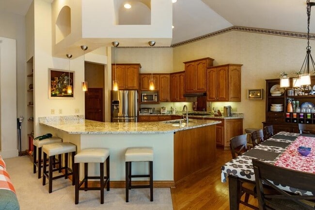 Building Photo - 5432 W Burning Bush Ln