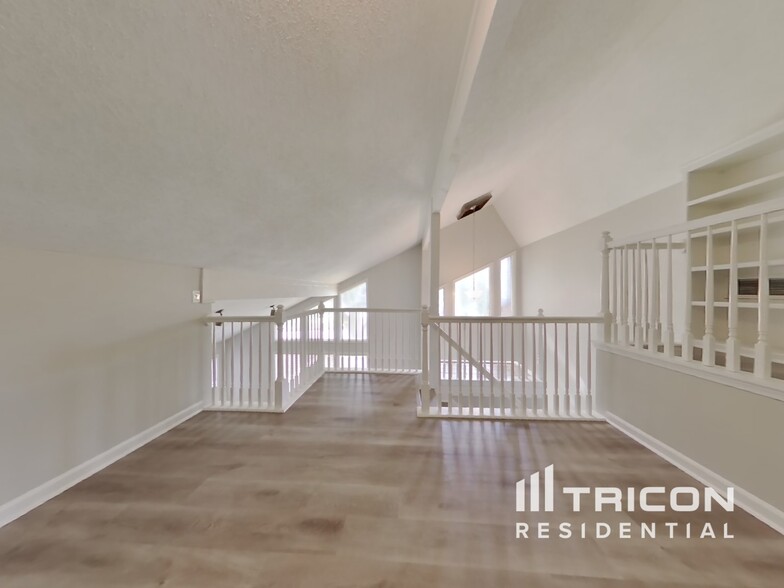Building Photo - 6741 Crestbrook Ln