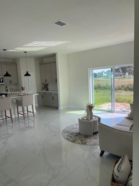 Building Photo - 6116 Aquavista Dr