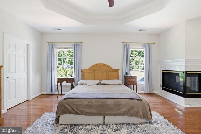 Building Photo - 5767 Bush Hill Dr