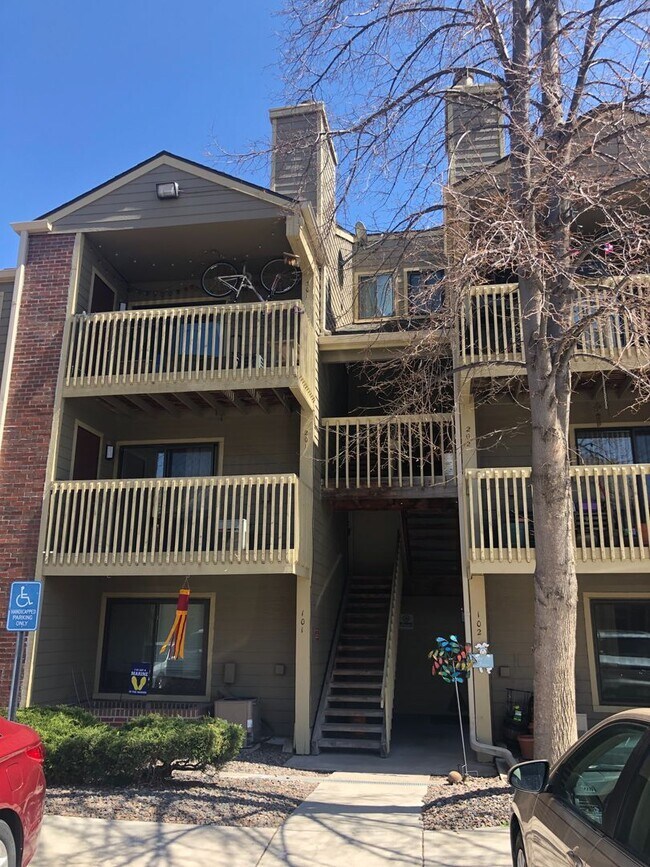 Building Photo - 2 bed/2 bath condo in Arvada