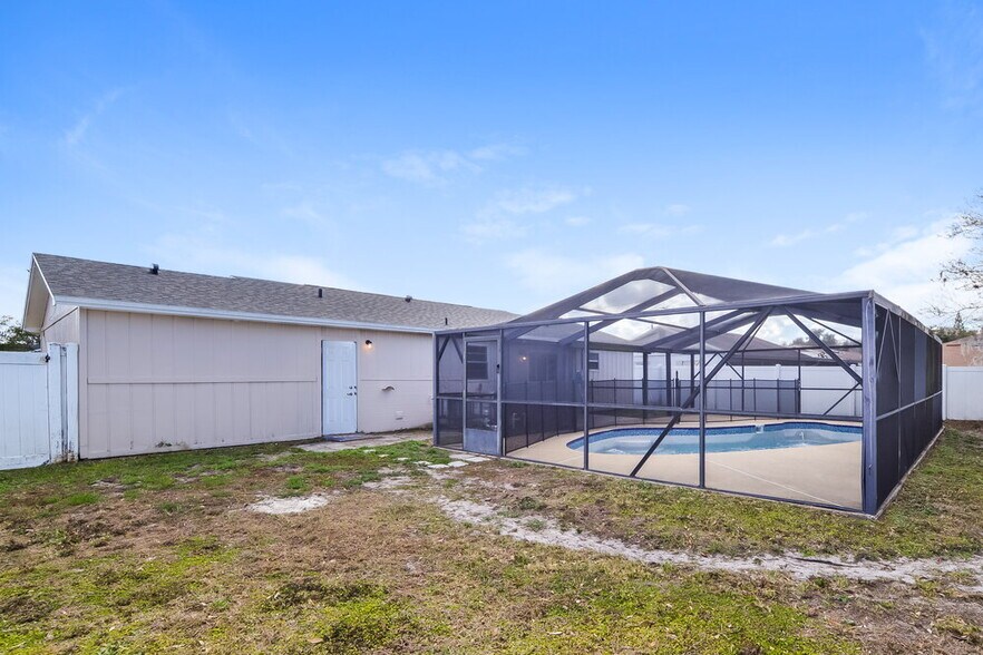 Building Photo - 648 Caribou Ct