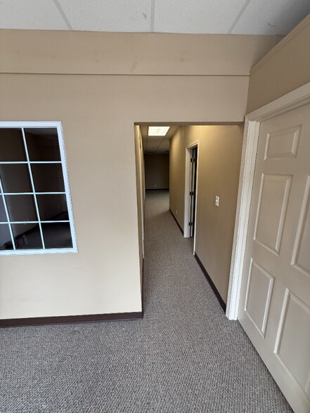 Building Photo - 3131 Airport Rd