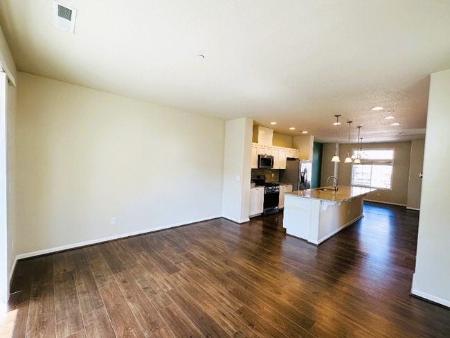 Building Photo - 15082 NW Fig Ln