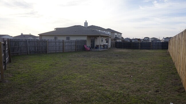 Building Photo - 2603 John Porter Dr