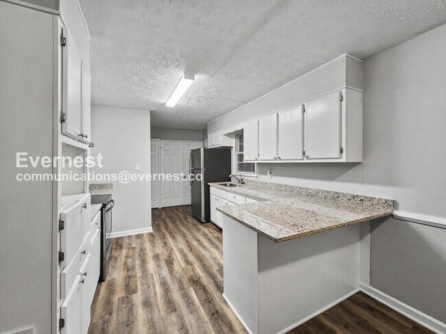 Building Photo - 624 Cannon Dr