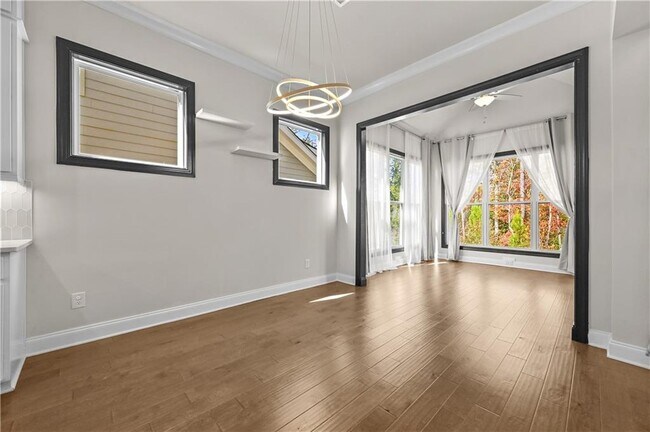 Building Photo - 3475 Benedict Pl