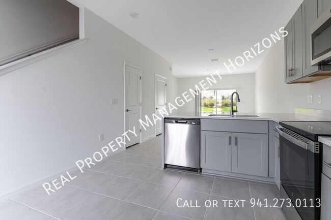 Building Photo - 16610 San Nicola Pl