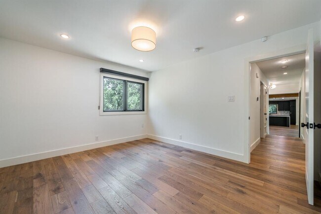 Building Photo - 3514 Hillbrook Dr