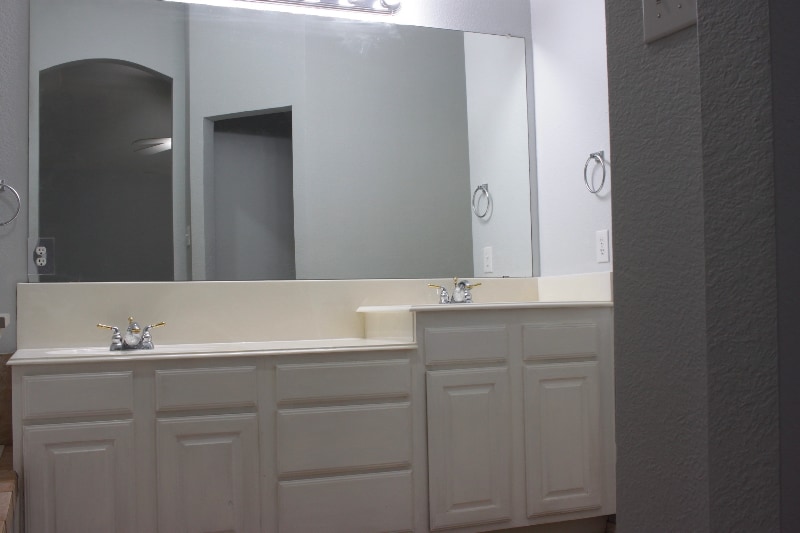 Building Photo - 3605 Villanova Dr