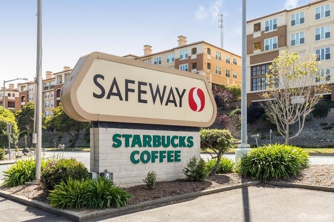 Building Photo - 2210 Gellert Blvd