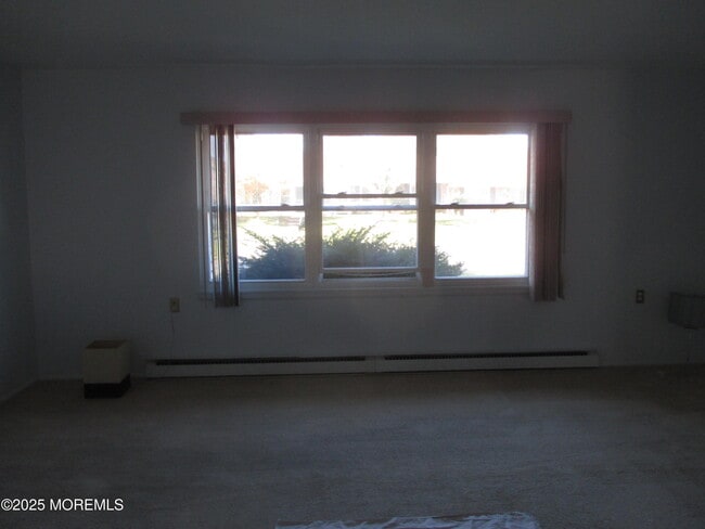 Building Photo - 530A Portsmouth Dr