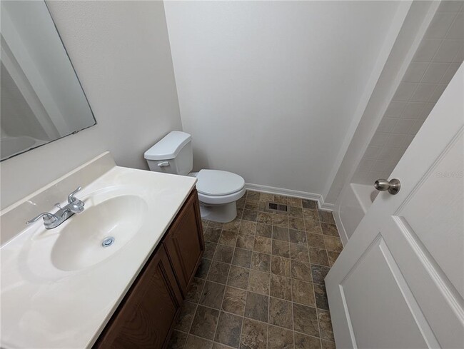 Building Photo - 4547 Ashburn Square Dr
