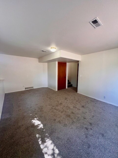 Family Room - 404 Emerald Ct