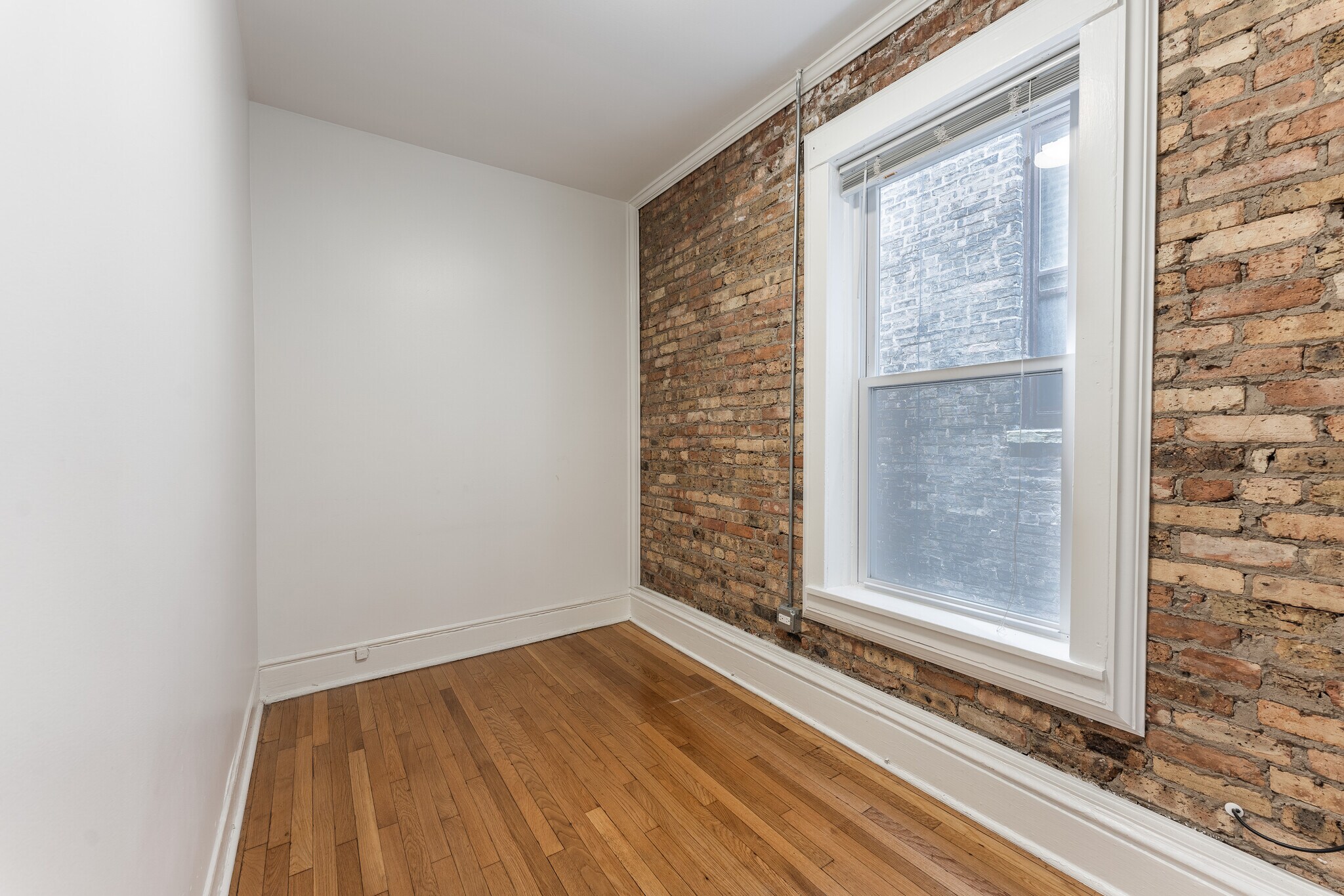 Building Photo - 2152 N Cleveland Ave