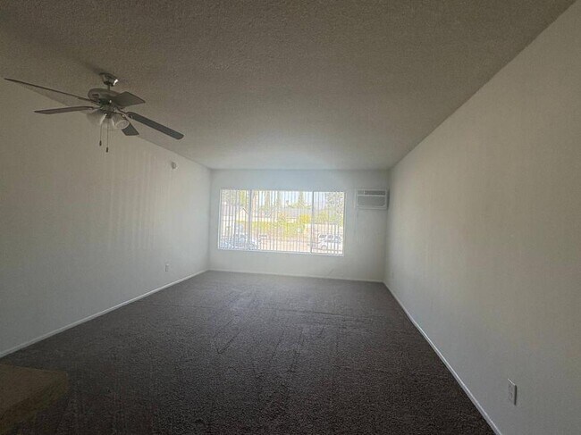 Building Photo - 0.0 bedroom in Los Angeles California 91343