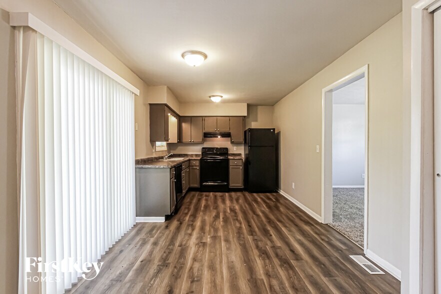 Building Photo - 4939 Norcroft Dr