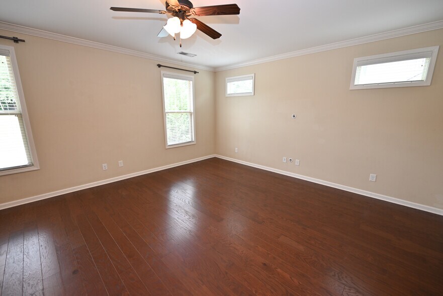 Building Photo - 2050 Covey Dr