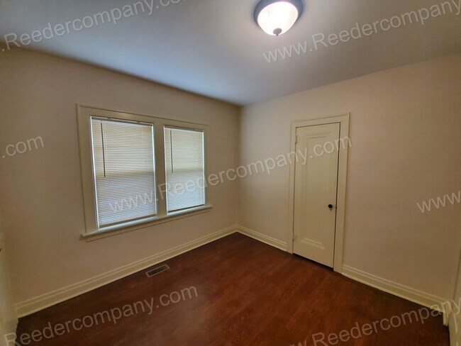 Building Photo - 7334 Jackson Ave