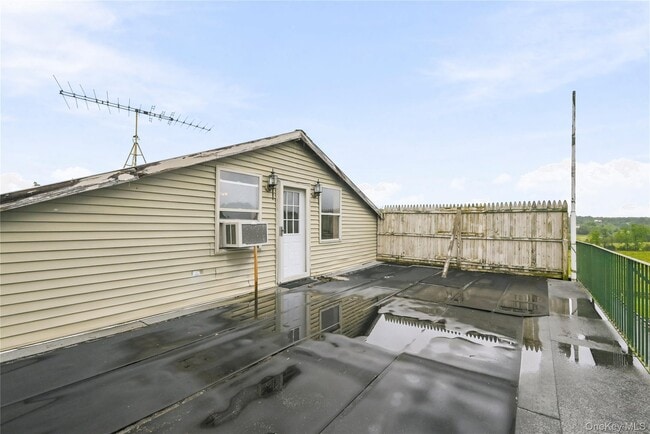 Building Photo - 35 Milburn Rd