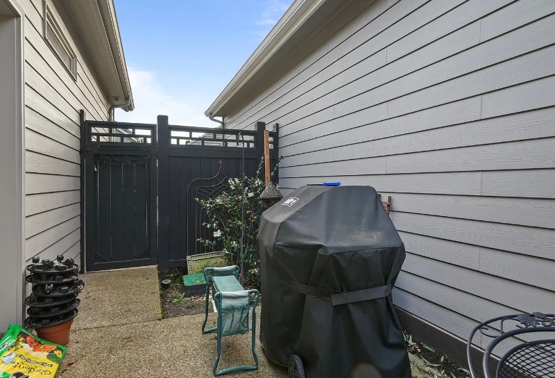 Building Photo - 2060 Lakeland Way