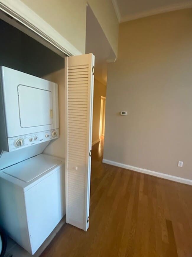 Building Photo - Charming 2-bedroom Condo- Old Shandon