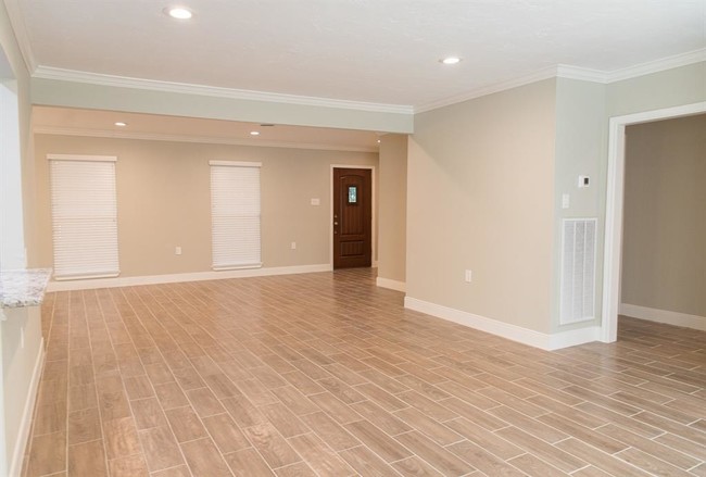 Building Photo - 9014 Kapri Ln