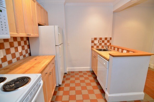 Building Photo - 59 Clarendon St