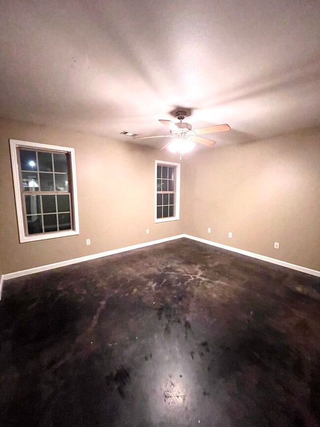 Building Photo - 3 Bed / 2 Bath in Brookland!