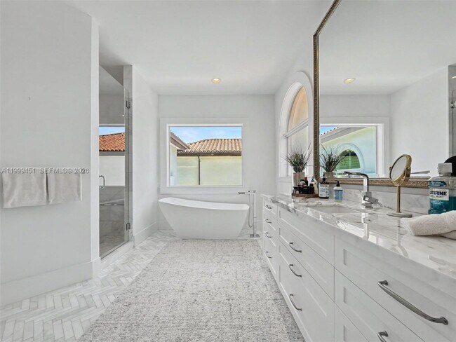 Building Photo - 13689 Deering Bay Dr