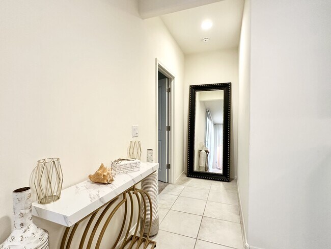 Building Photo - 7679 S Caminito Mambla