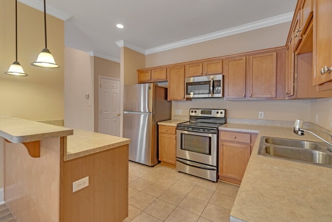 Building Photo - 102 Kendal Ct