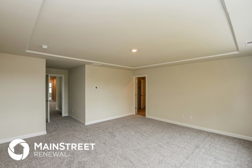 Building Photo - 11909 Red Leaf Dr