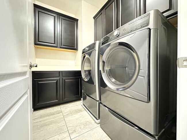 Building Photo - Tuscany Parcel 22