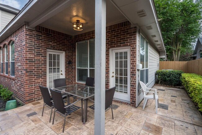 Building Photo - 1211 Campton Ct
