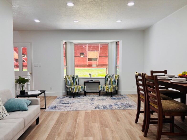 Building Photo - 694 S 600 E