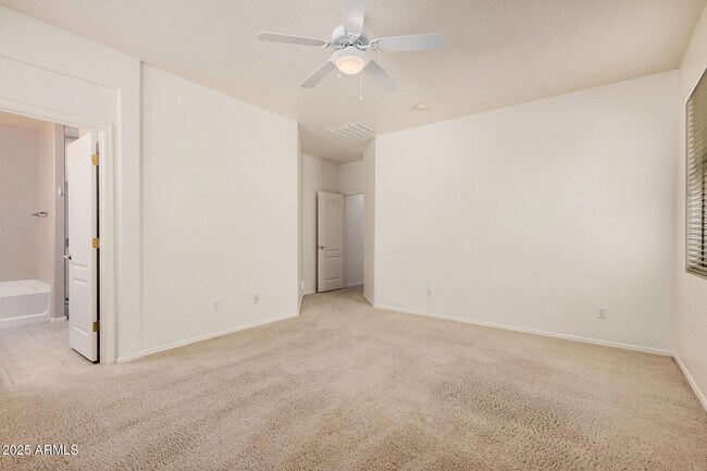 Building Photo - 298 E Diamond Trail