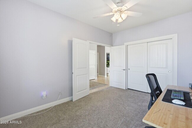 Building Photo - 1630 W Paisley Dr