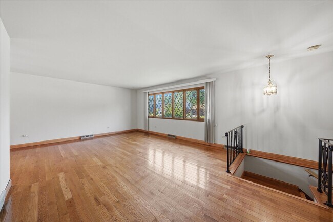 Building Photo - 4050 Violet Ln