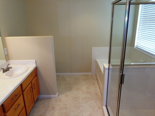 Building Photo - 6423 S High Bluff Dr