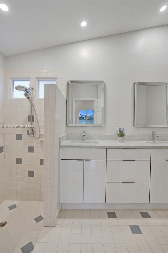 Building Photo - 18034 SW 20th St