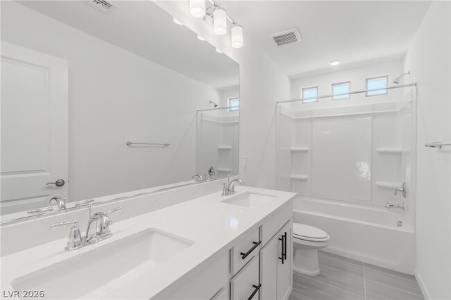Building Photo - 5749 S Tioga Way