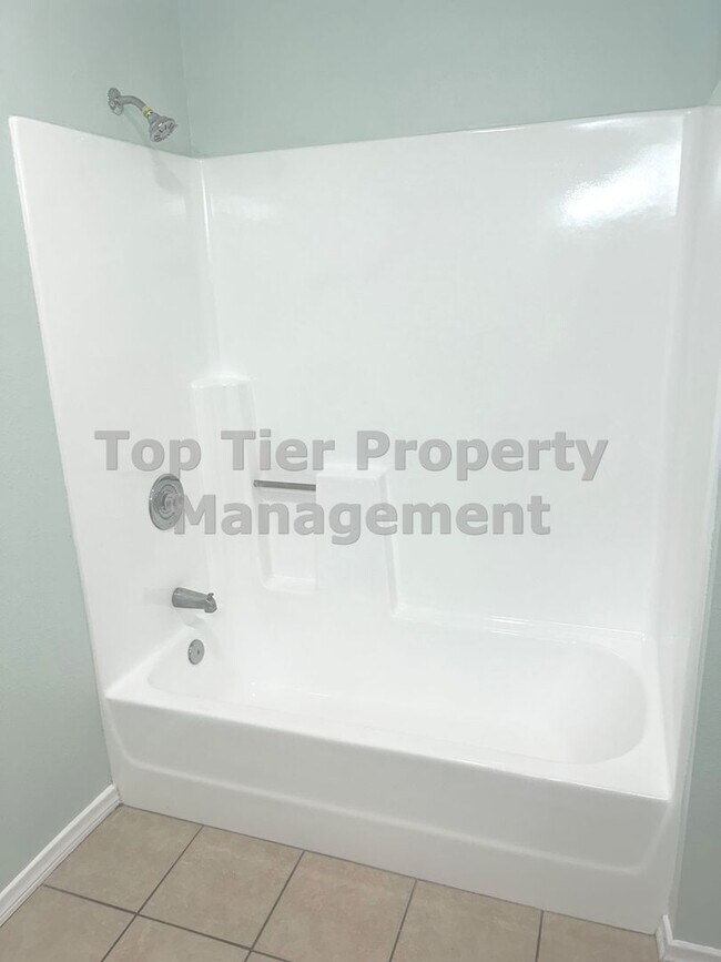 Building Photo - Spacious 2 Bed / 2 Bath Condo Near SDSU – ...
